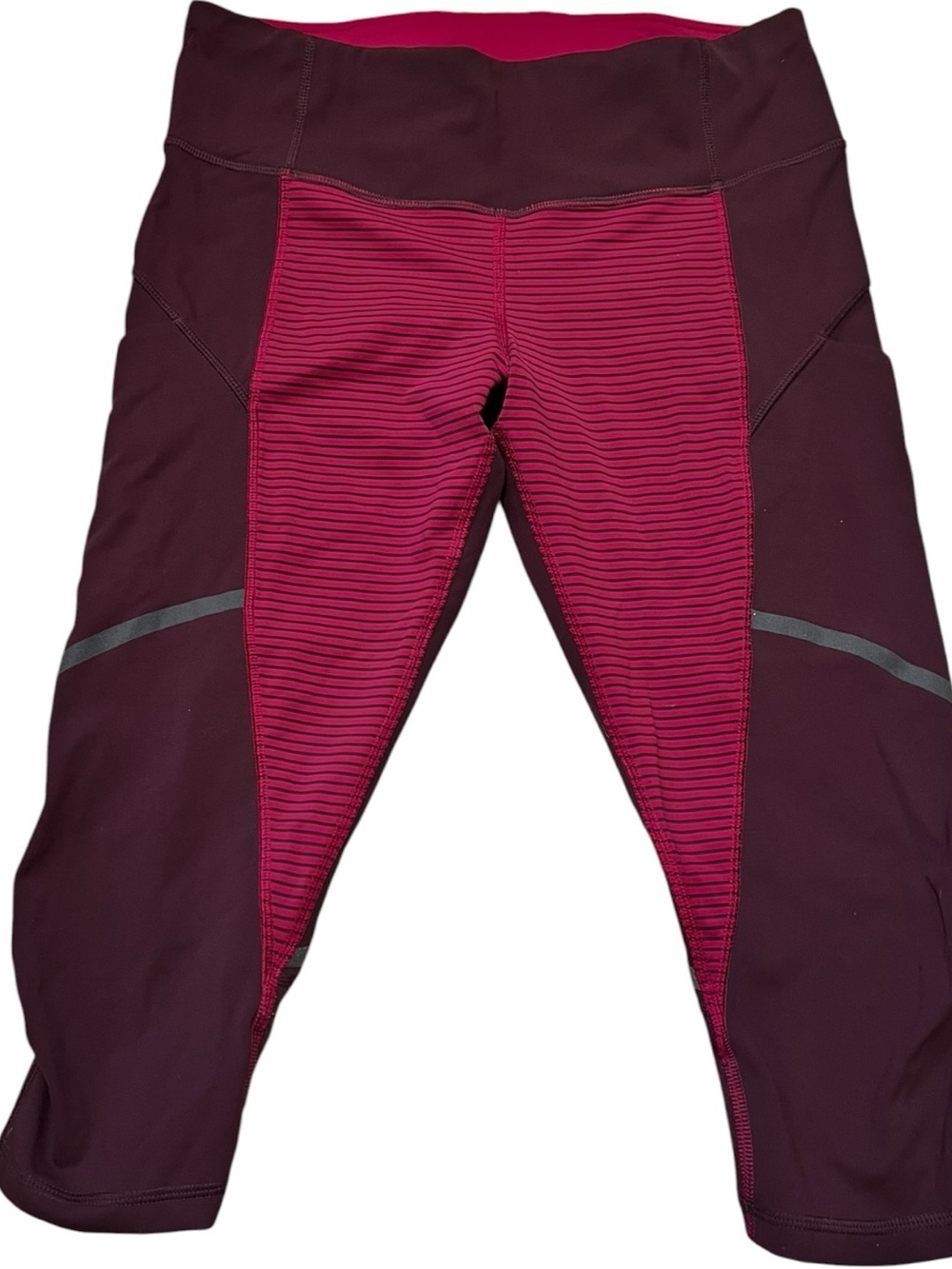 lululemon athletica Two-Tone Burgundy & Raspberry Capri Leggings EUC 6